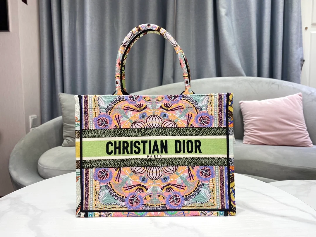 디올 멀티컬러 핑크 북 토트 미디움 백
