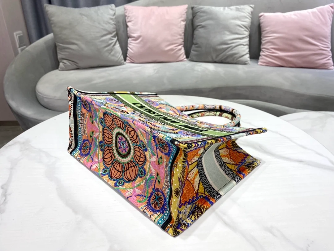 디올 멀티컬러 핑크 북 토트 미디움 백