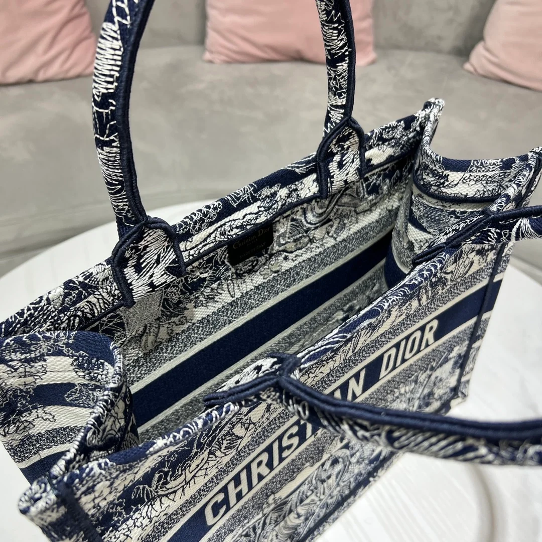 디올 Toile de jouy 북 토트 미디움 백