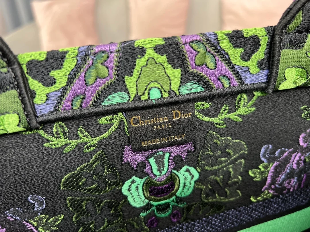 디올 인디언 퍼플 자수 북 토트 라지 백