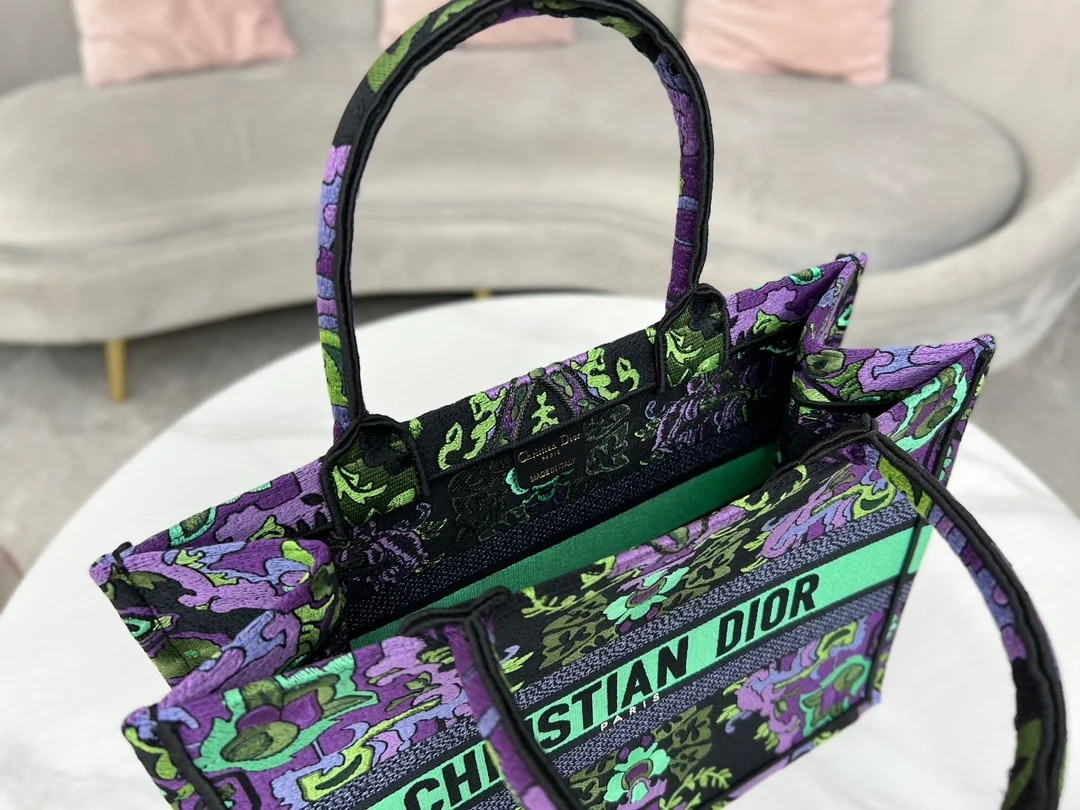 디올 인디언 퍼플 자수 북 토트 미디움 백