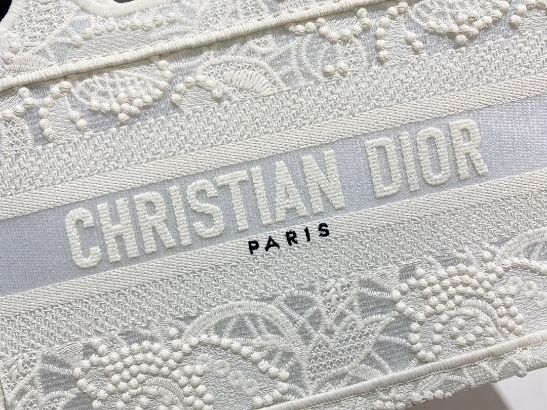 디올 북 토트 미니 백 화이트