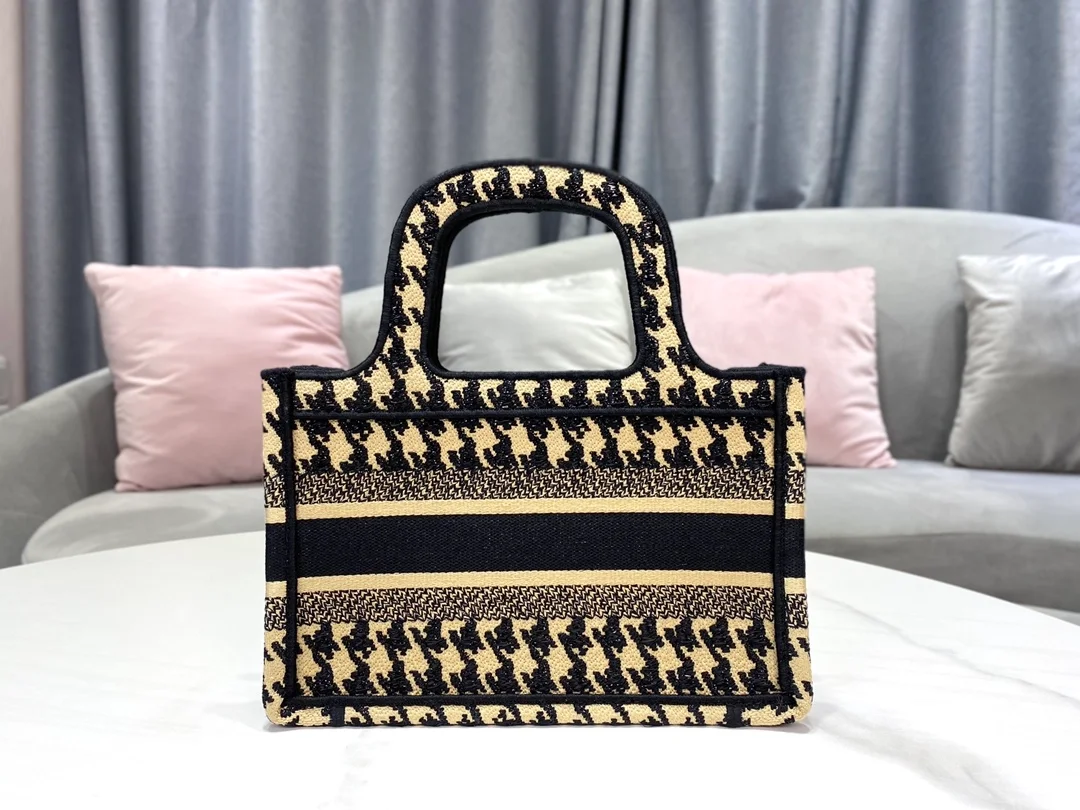 디올 하운즈투스 자수 북 토트 미니 백