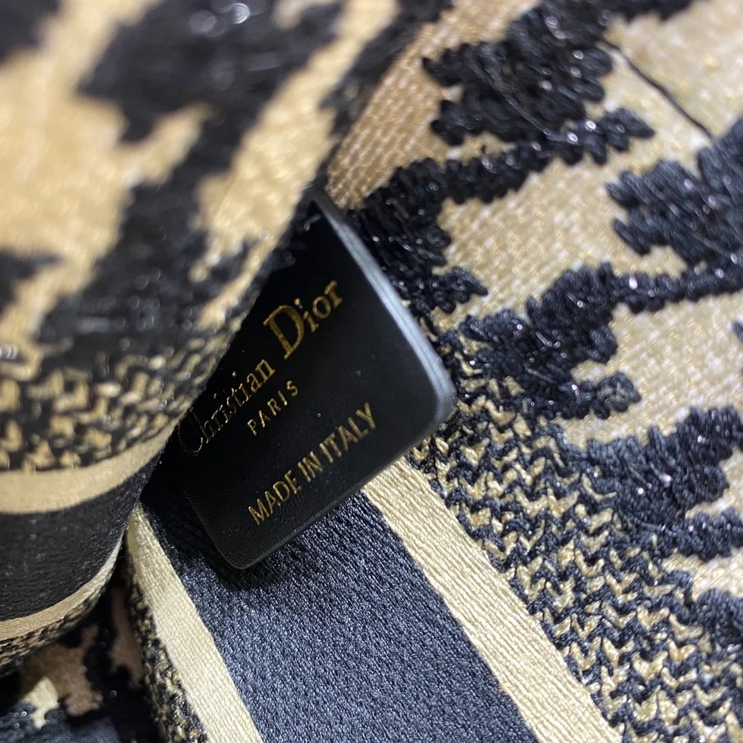 디올 하운즈투스 자수 북 토트 미니 백