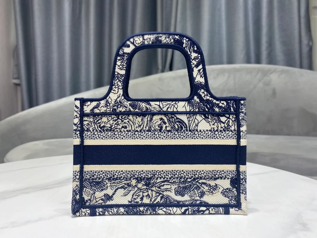 디올 북 토트 미니 백 블루