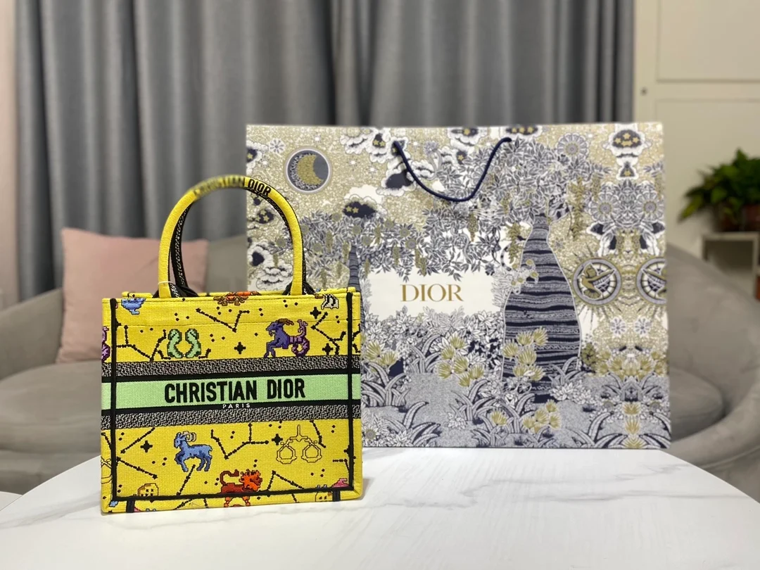 디올 픽셀 조디악 자수 북 토트 스몰 백 옐로우