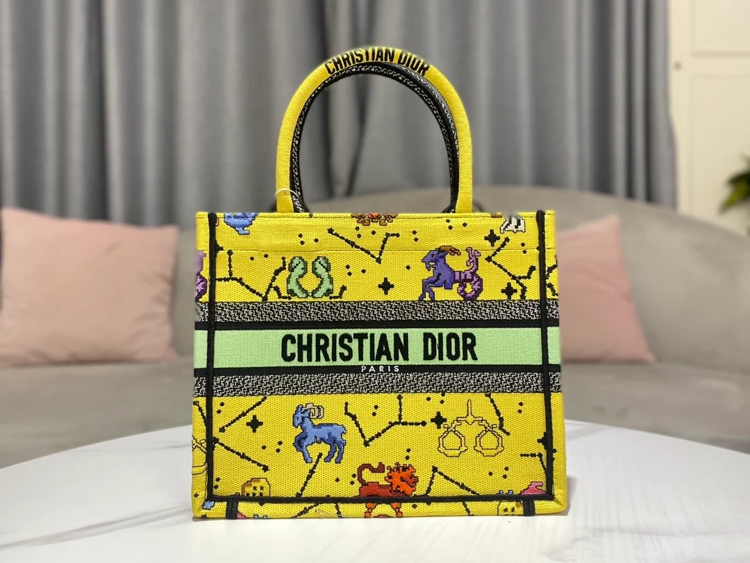 디올 픽셀 조디악 자수 북 토트 스몰 백 옐로우
