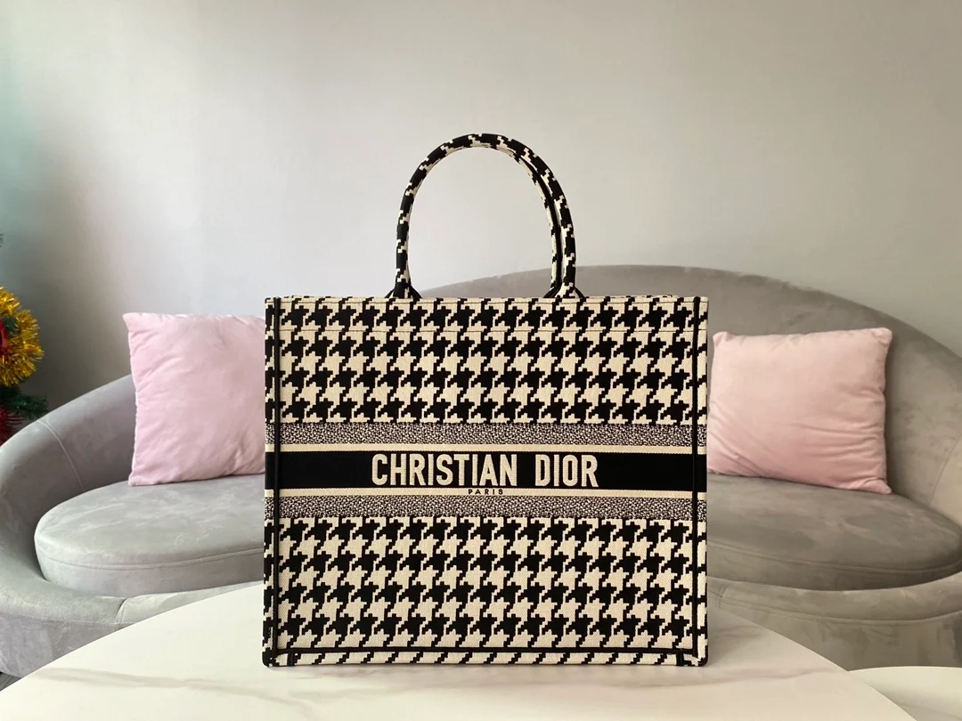 디올 하운즈투스 북 토트 라지 백