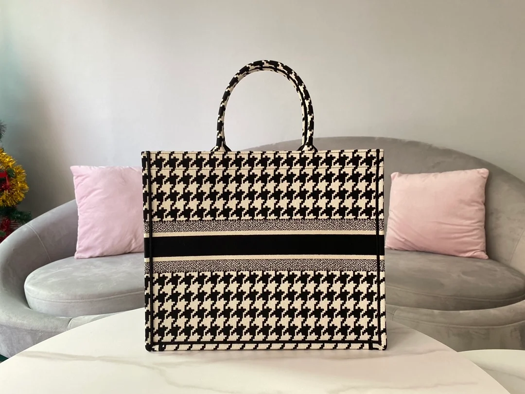 디올 하운즈투스 북 토트 라지 백