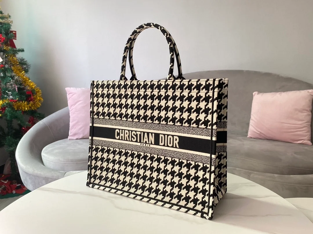 디올 하운즈투스 북 토트 라지 백
