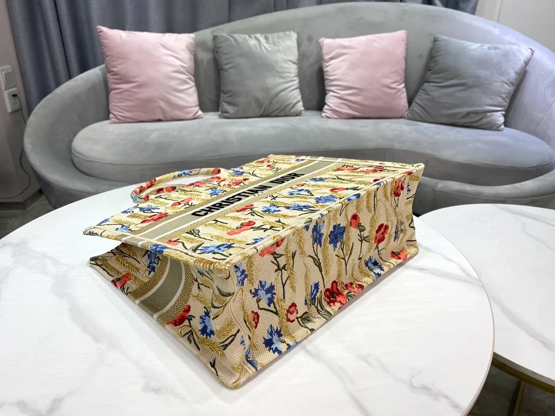 디올 플로라 자수 북 토트 라지 백