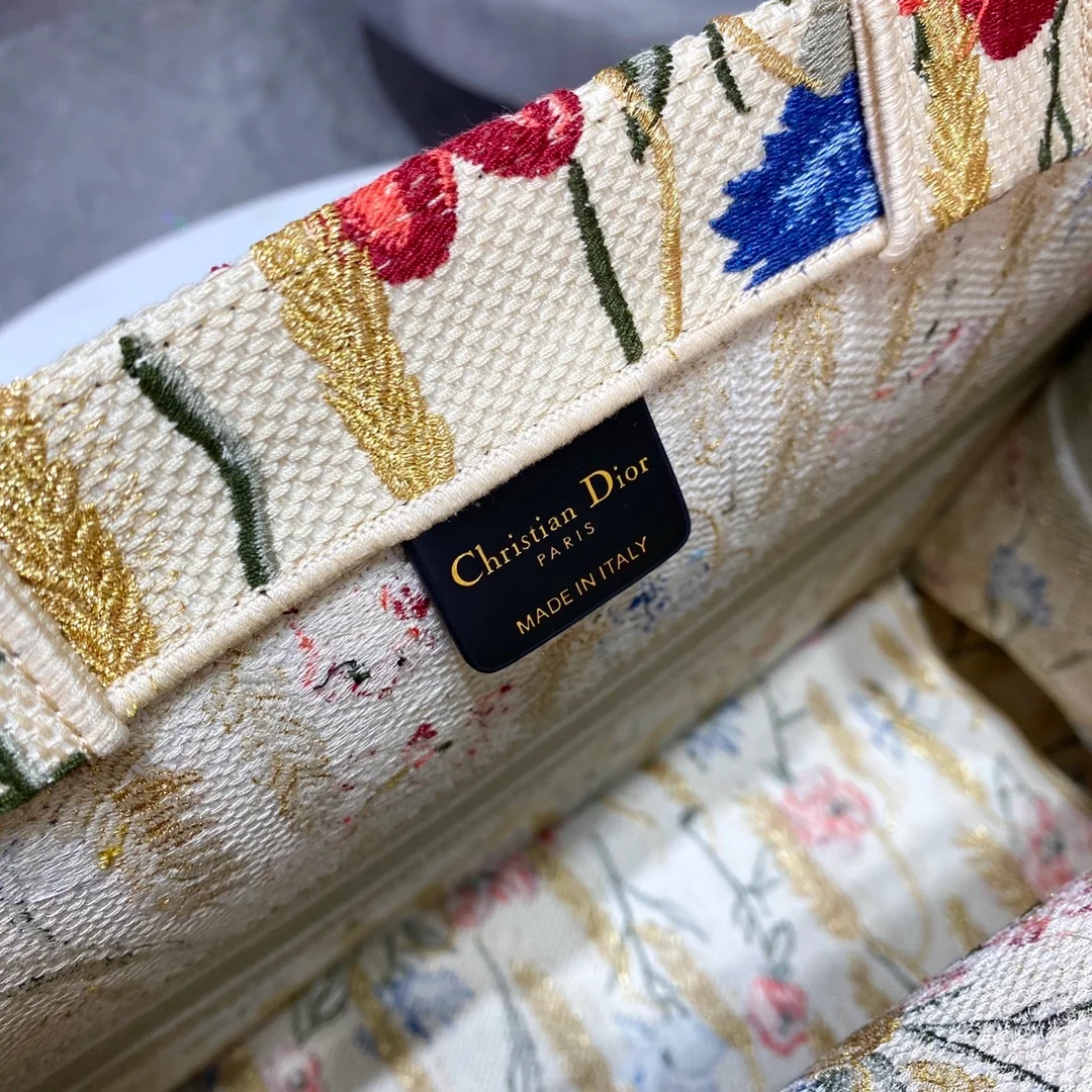 디올 플로라 자수 북 토트 라지 백