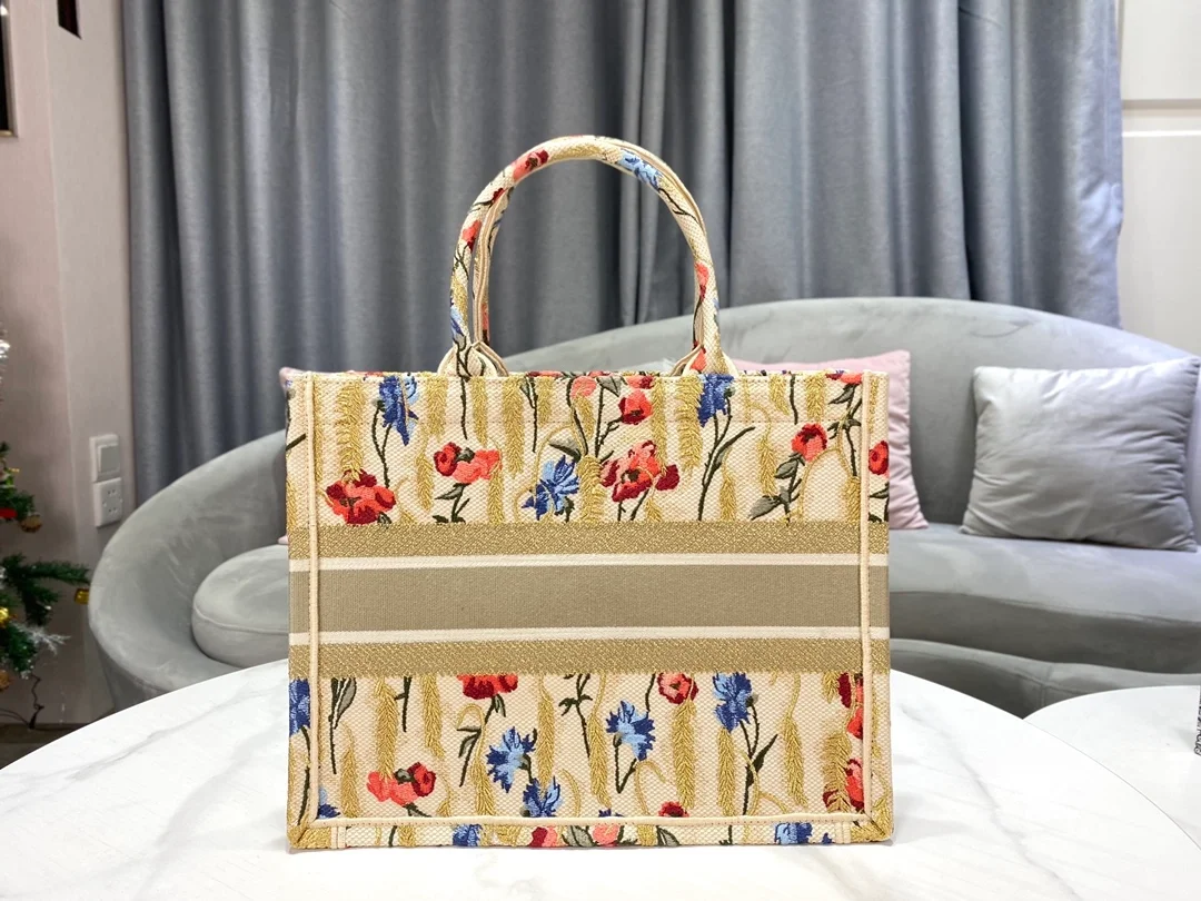 디올 플로라 자수 북 토트 미디움 백