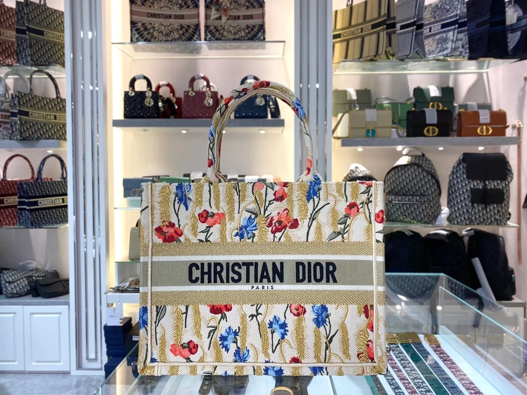 디올 플로라 자수 북 토트 미디움 백