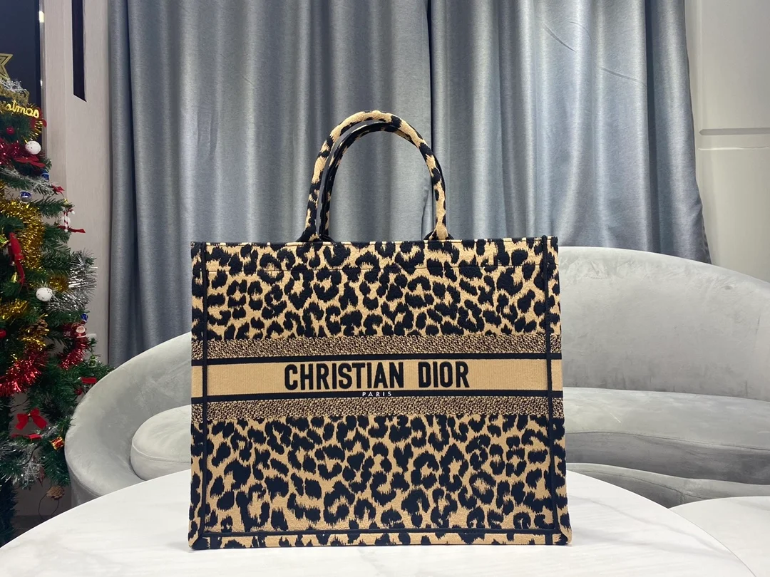 디올 레오파드 북 토트 라지 백