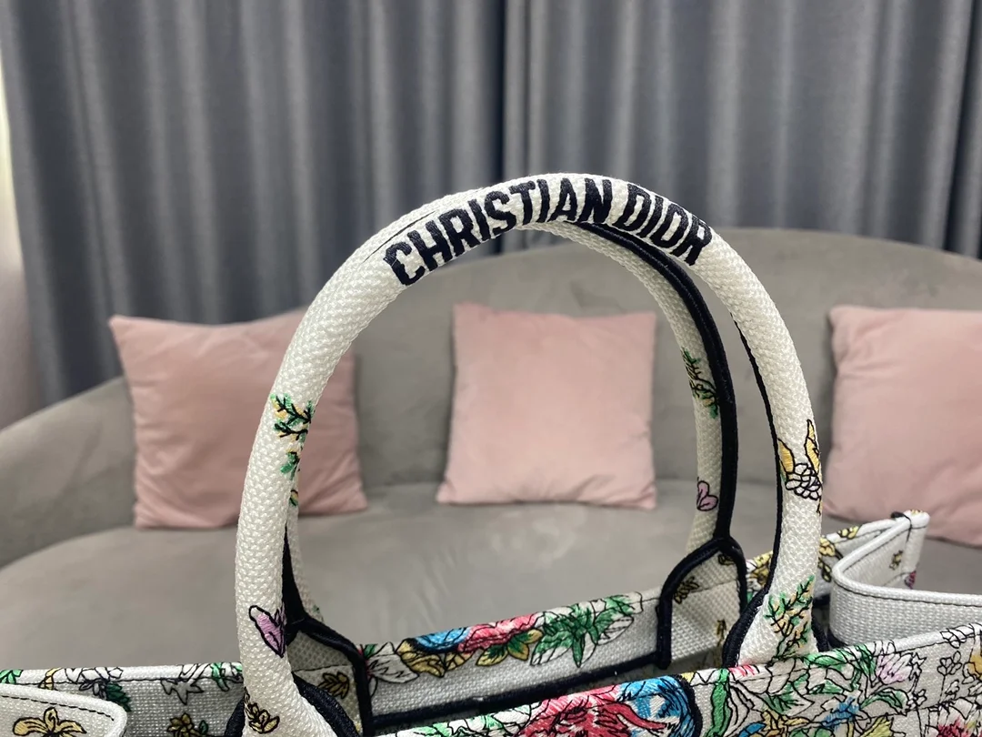 디올 북 토트 라떼 멀티컬러 라지 백