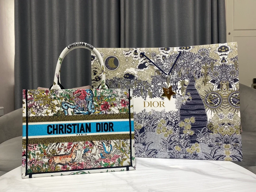 디올 북 토트 라떼 멀티컬러 미디움 백