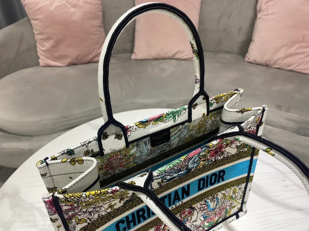 디올 북 토트 라떼 멀티컬러 미디움 백