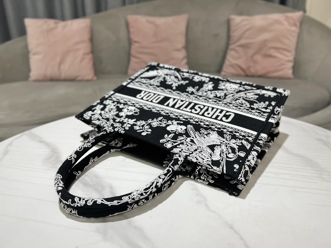 디올 북 토트 블랙 미디움 백