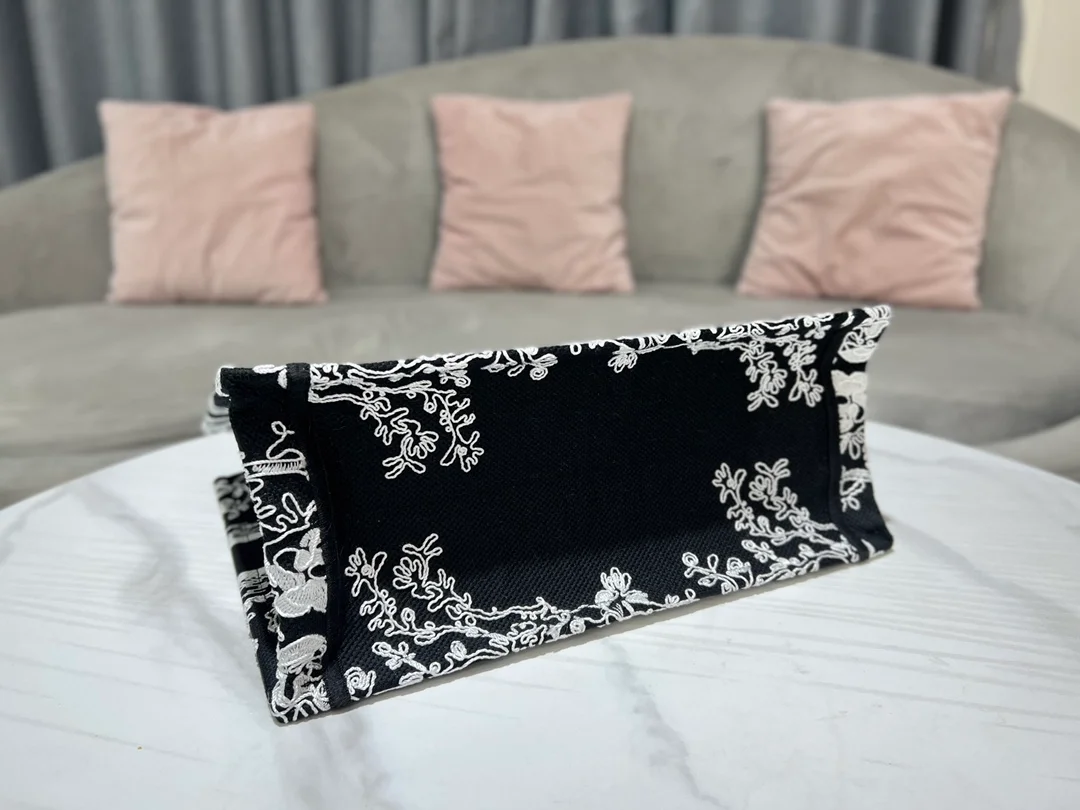 디올 북 토트 블랙 미디움 백