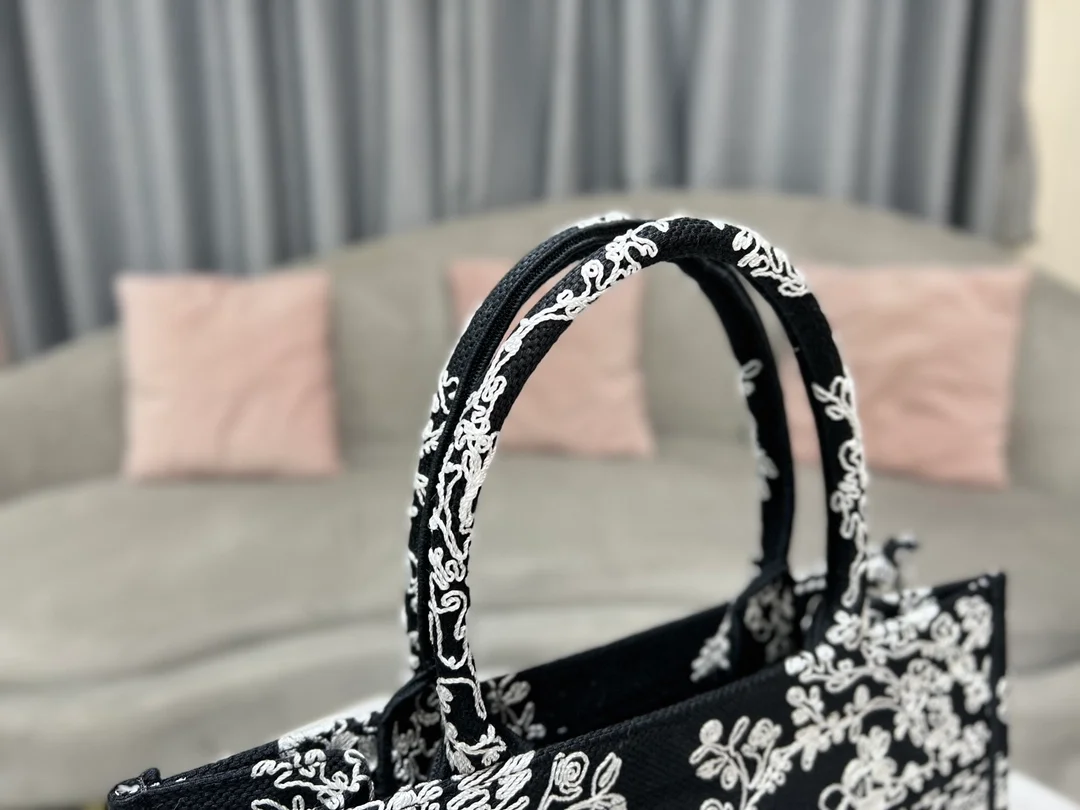 디올 북 토트 블랙 미디움 백