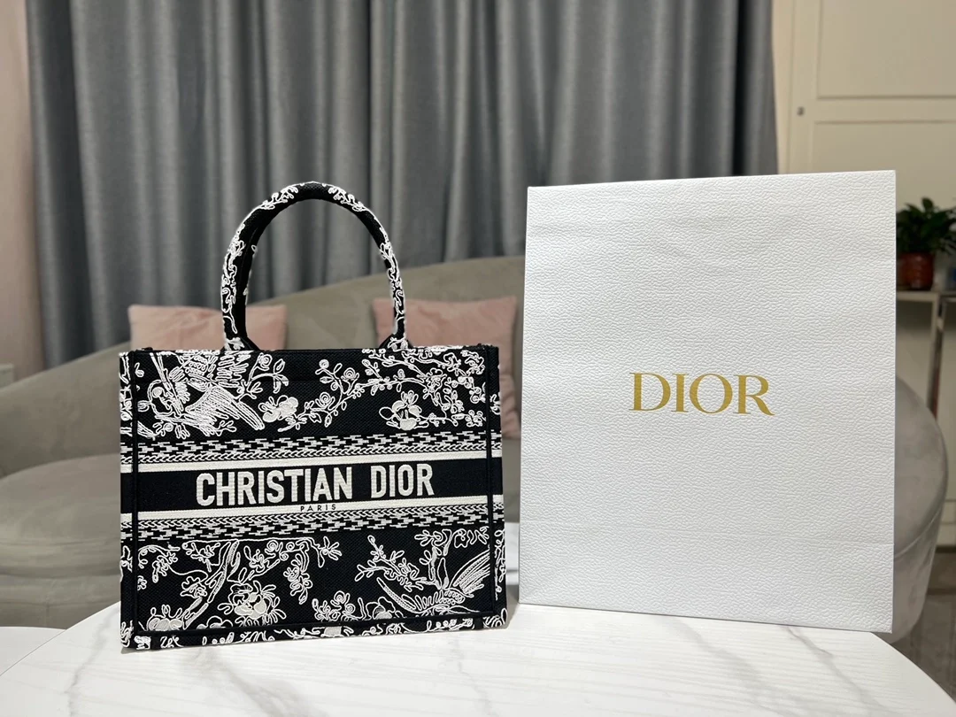 디올 북 토트 블랙 미디움 백