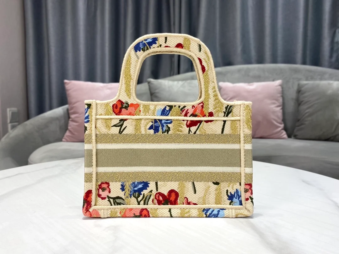 디올 히비스커스 자수 캔버스 미니 북 토트백