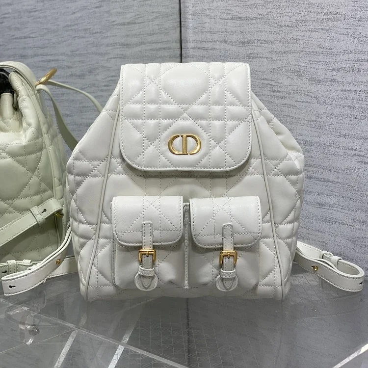 디올 카로 백팩 미디엄 화이트
