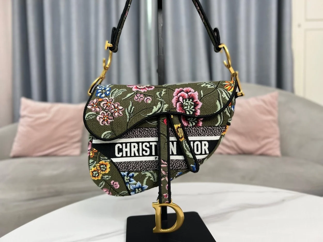 디올 그린 멀티 컬러 새들 백