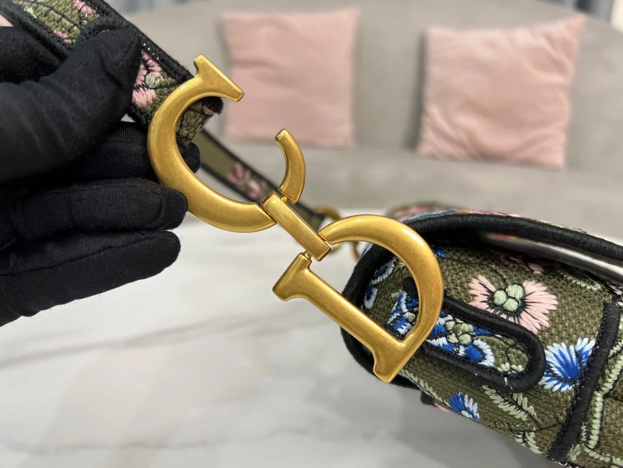 디올 그린 멀티 컬러 새들 백