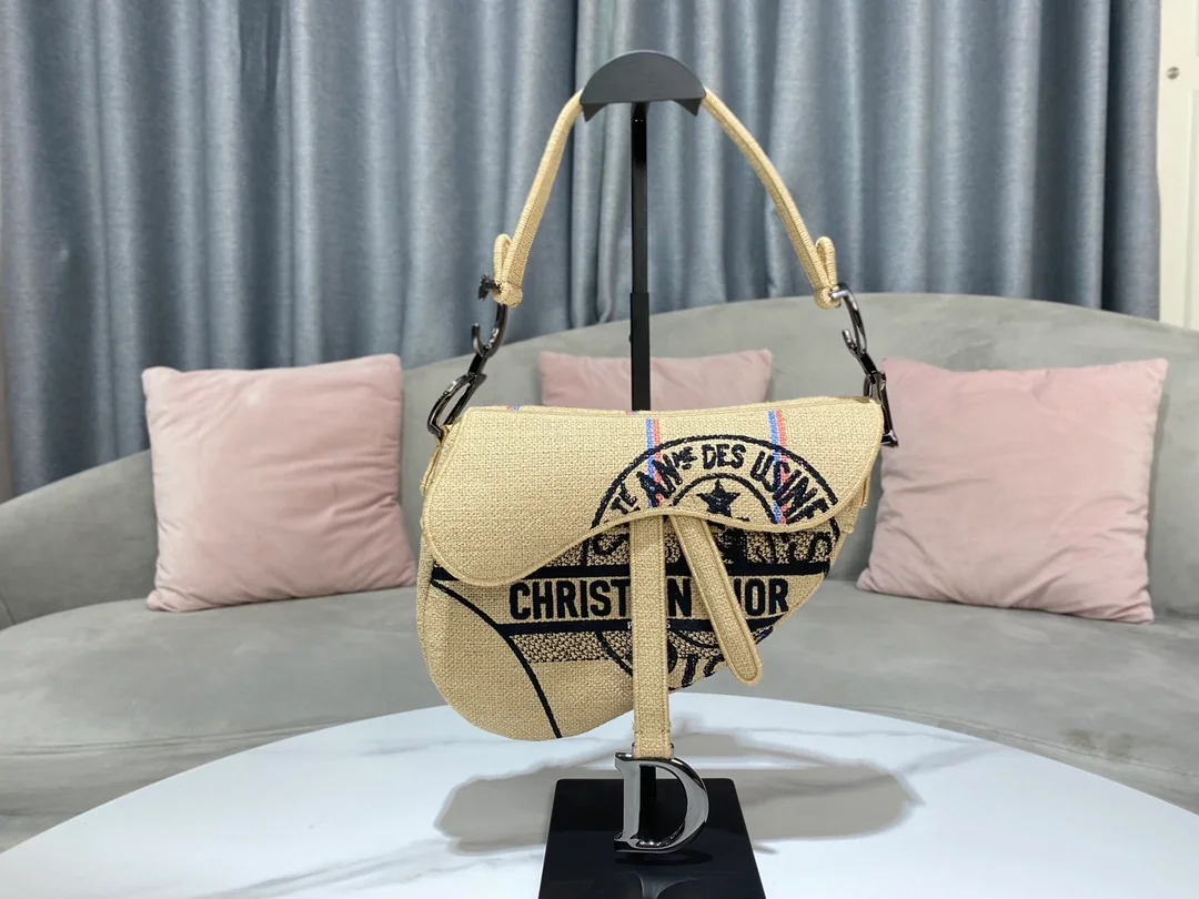 디올 유니온 자수 새들 백 베이지