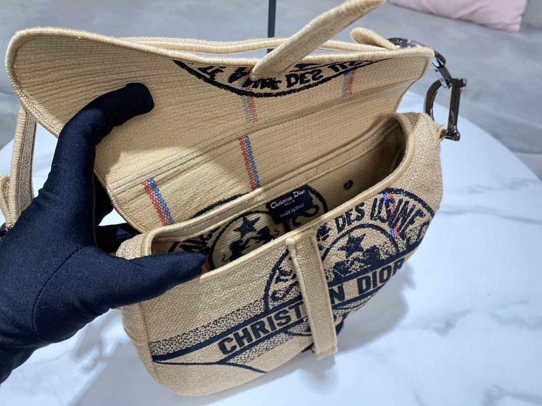 디올 유니온 자수 새들 백 베이지