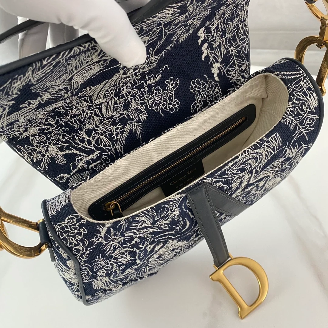 디올 레이디 새들 숄더 백 네이비