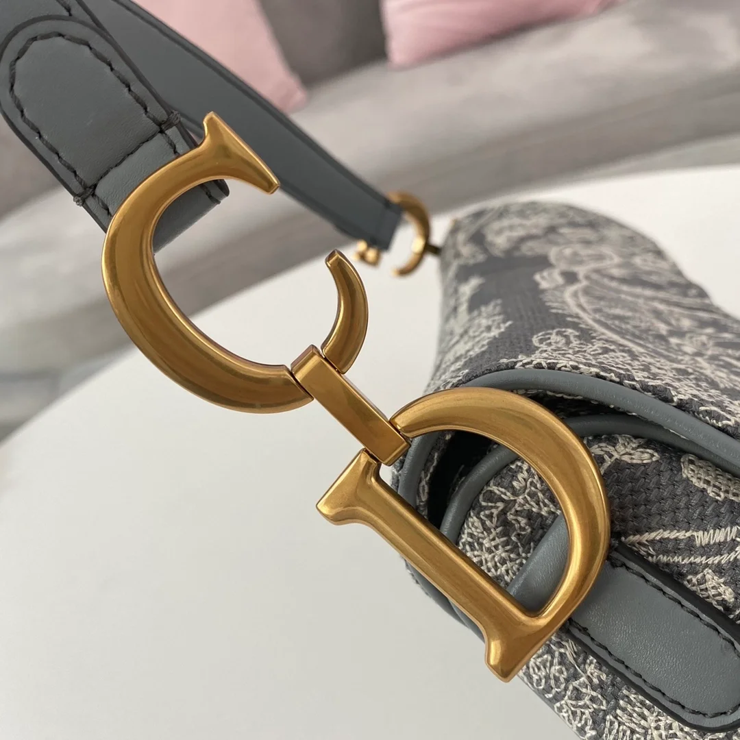 디올 레이디 새들 숄더 백 그레이