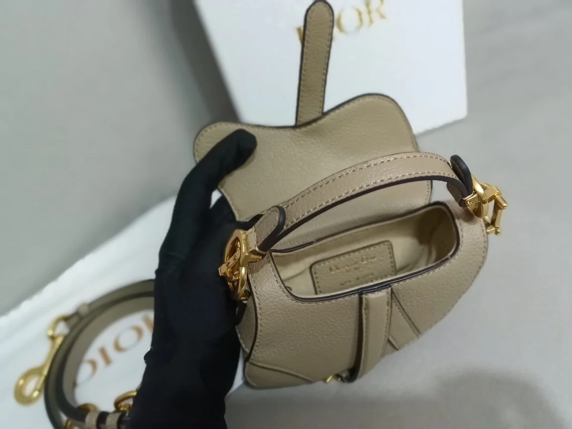 디올 마이크로 새들 백 베이지 카키