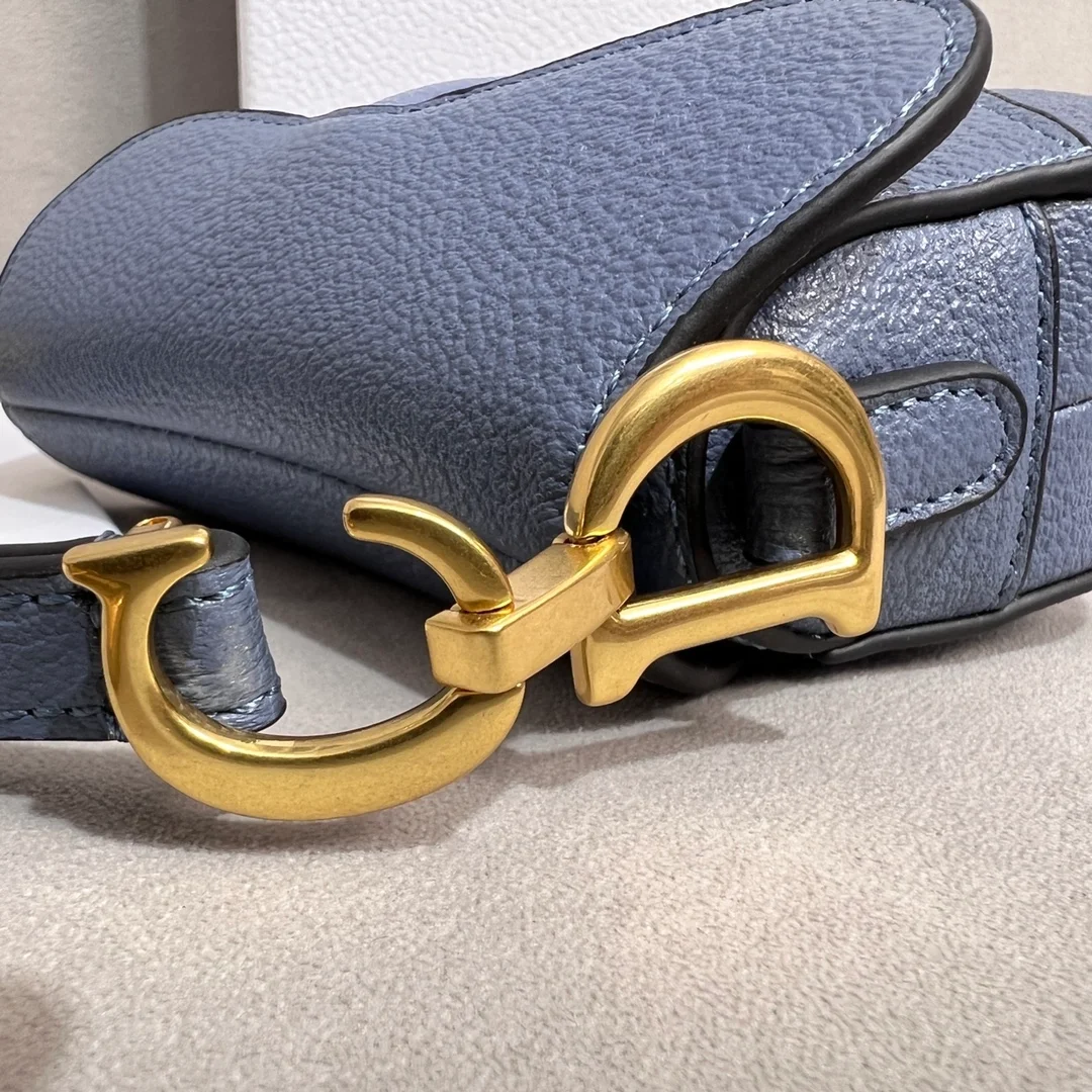 디올 마이크로 새들 백 데님 블루