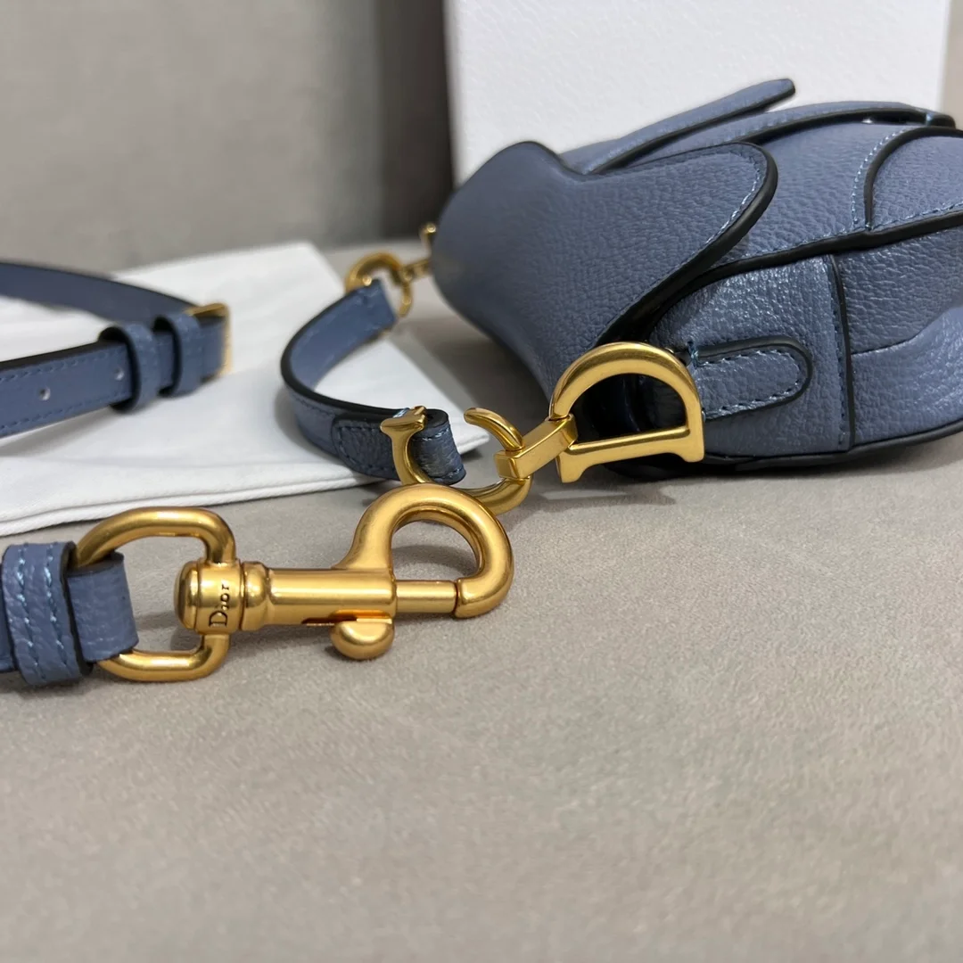 디올 마이크로 새들 백 데님 블루