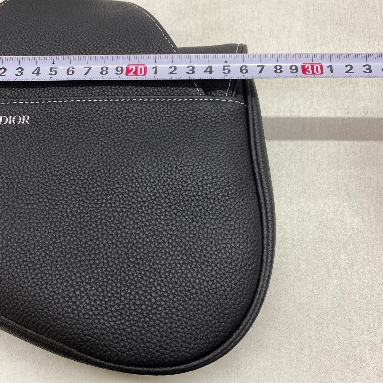 디올 Saddle 백  블랙 그레인 송아지 가죽