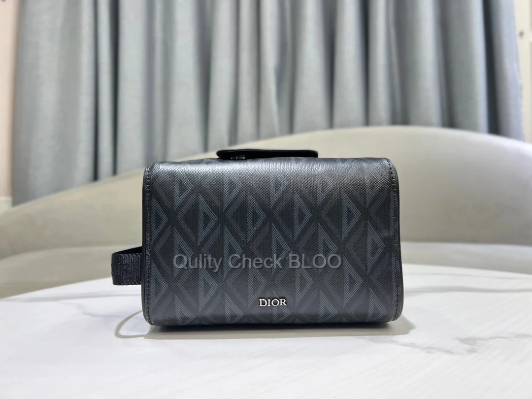 디올 다이아몬드 Lingot 토일레트리 케이스 블랙