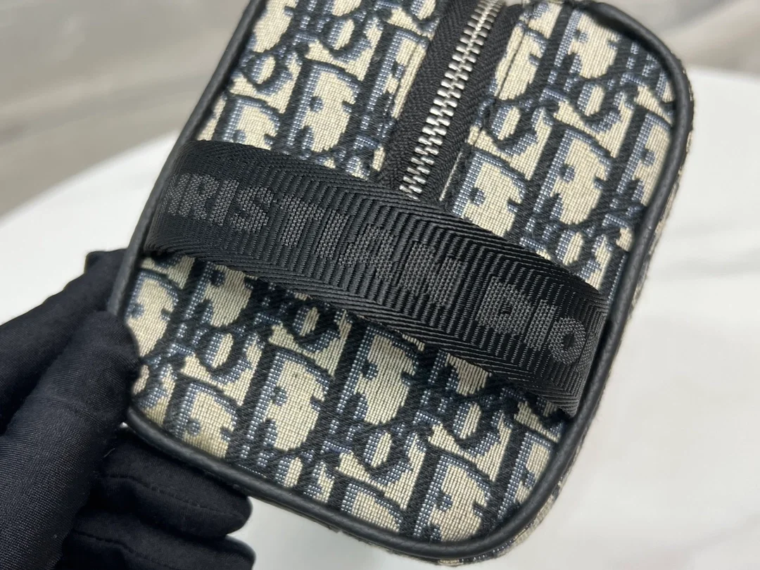 디올 Lingot 토일레트리 케이스