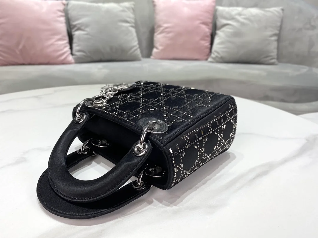 디올 레이디 블랙 라인 스톤 미니 백