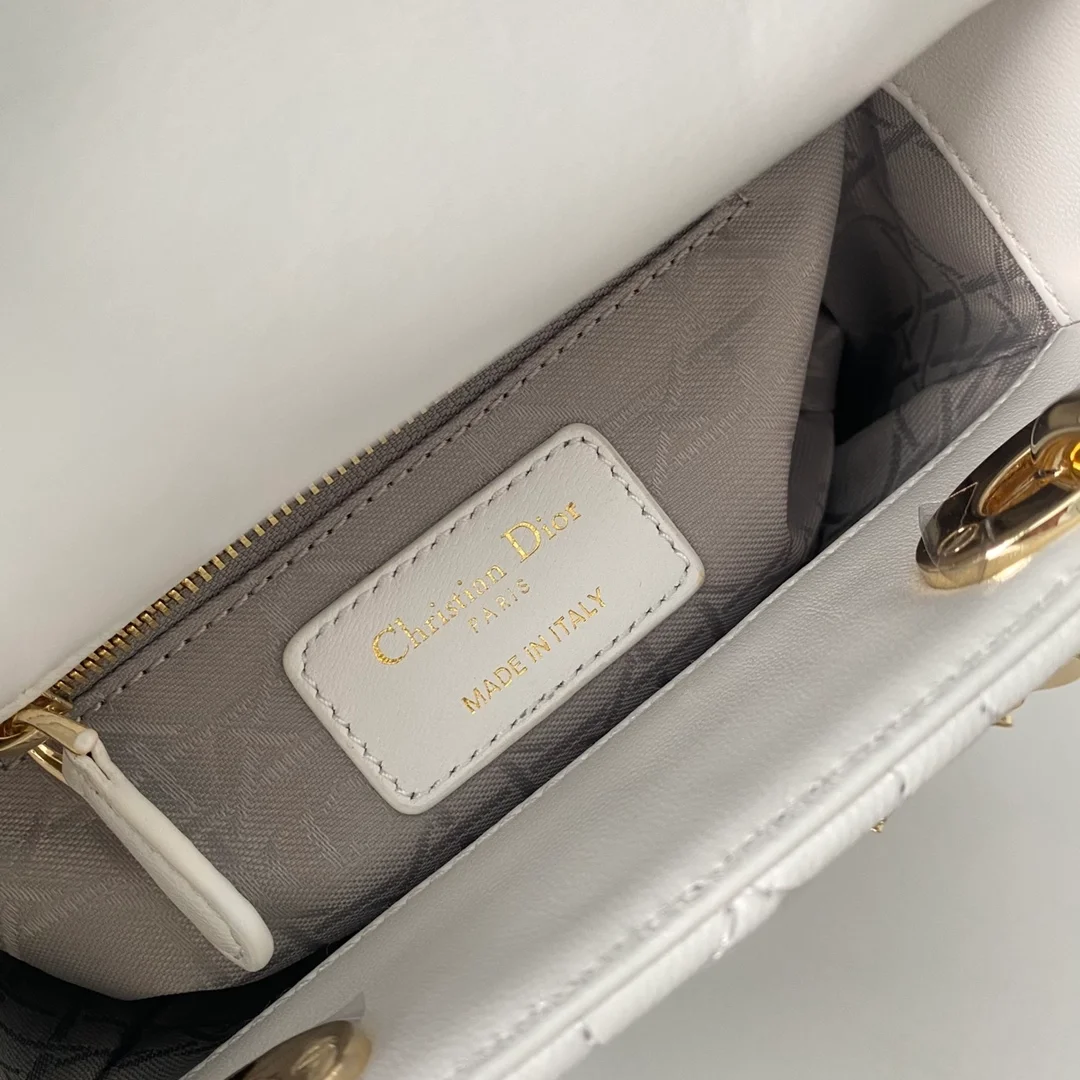 디올 레이디 미니 백 화이트