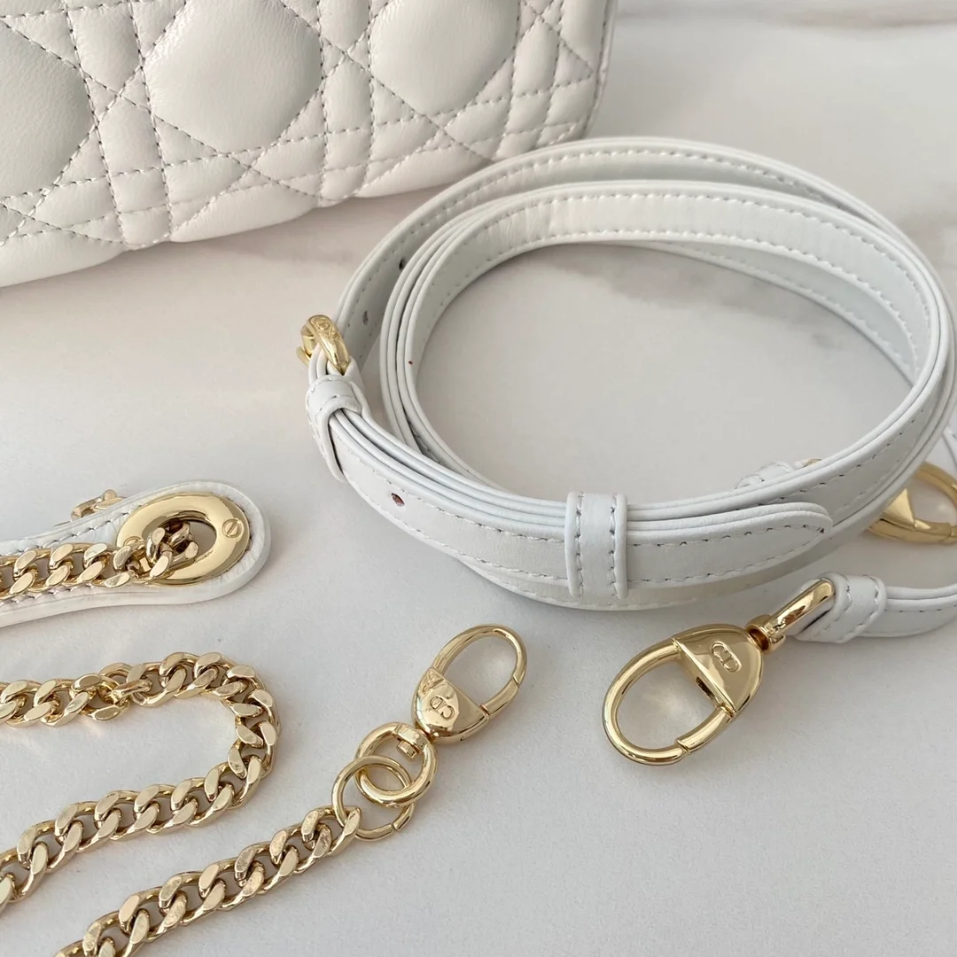 디올 레이디 미니 백 화이트