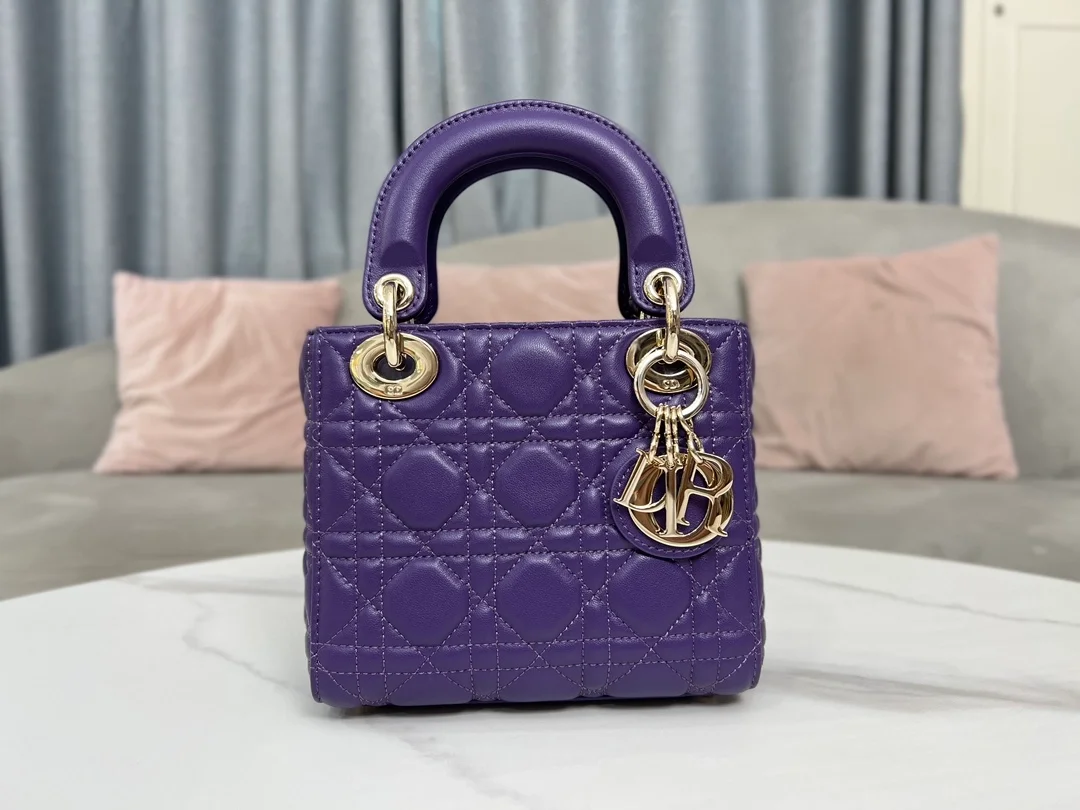 디올 레이디 미니 백 퍼플