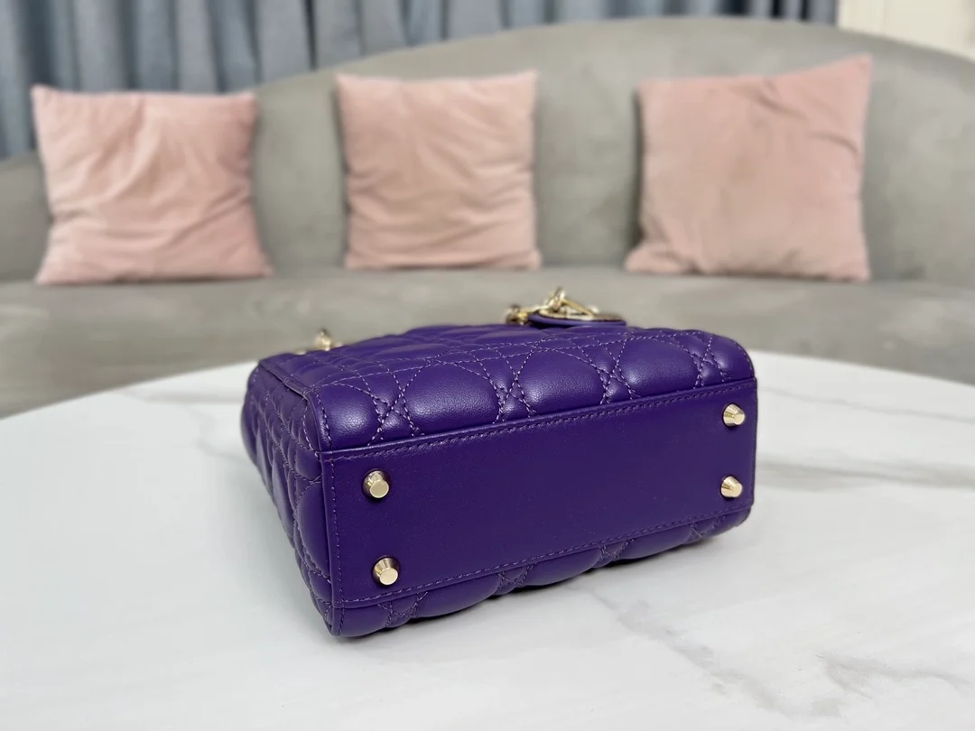 디올 레이디 미니 백 퍼플