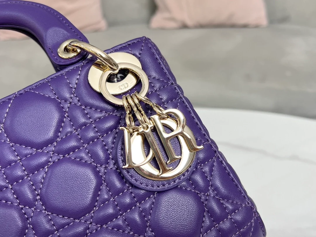 디올 레이디 미니 백 퍼플