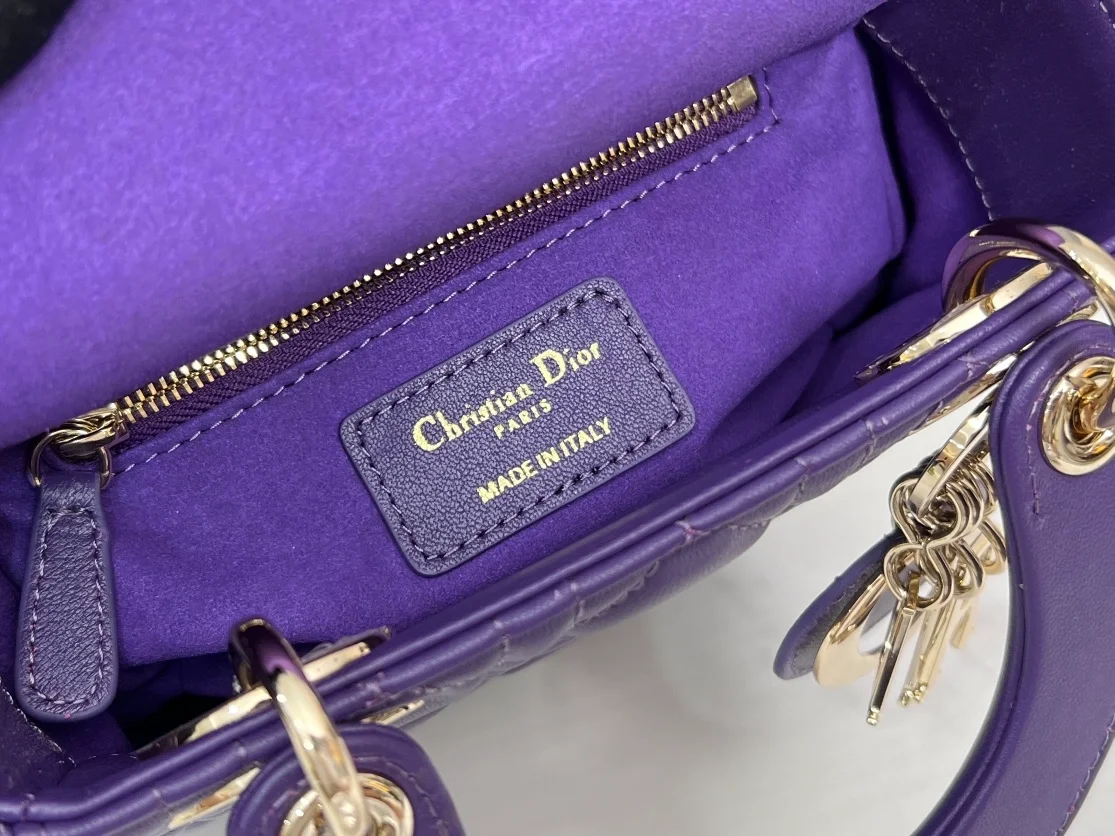디올 레이디 미니 백 퍼플