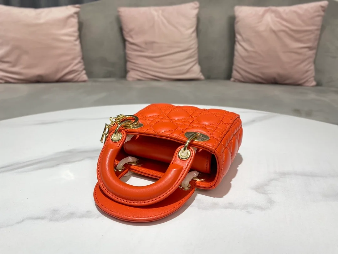 디올 레이디 마이크로 핸드백 오렌지