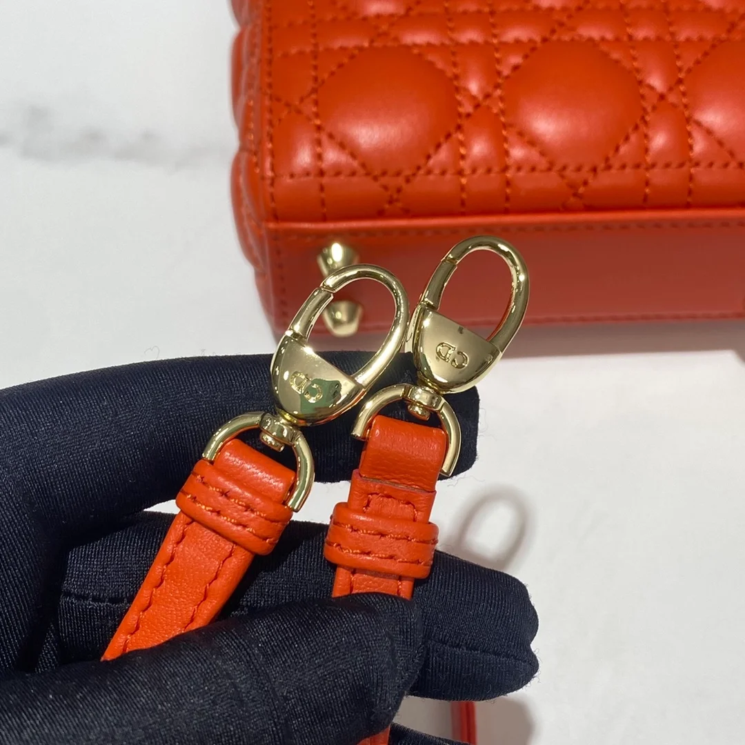 디올 레이디 마이크로 핸드백 오렌지