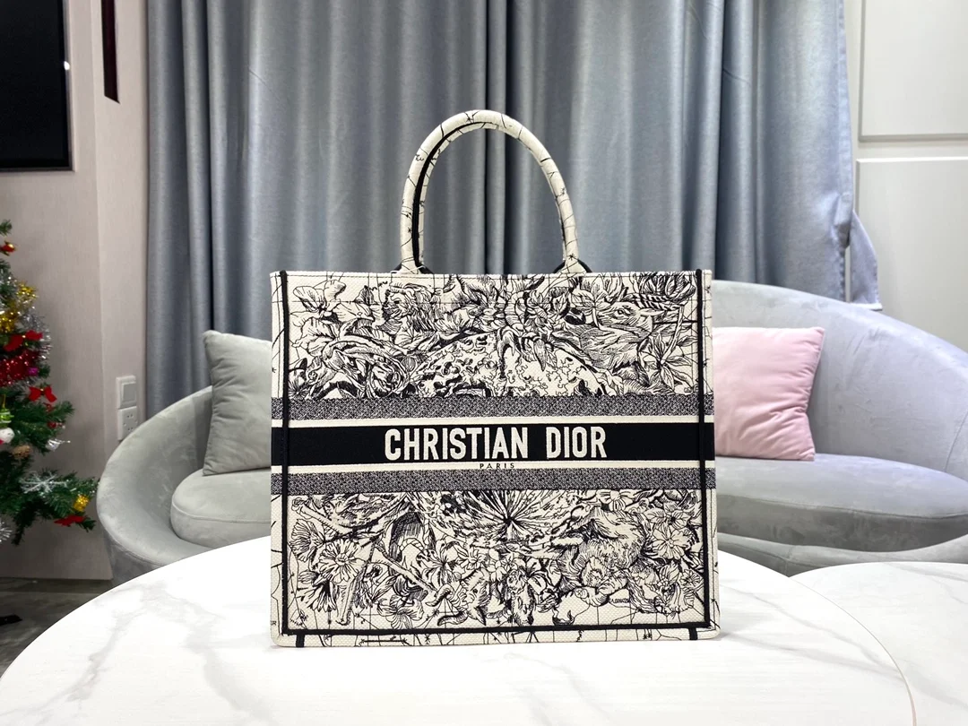 디올 레이디 라지 북 토트 백